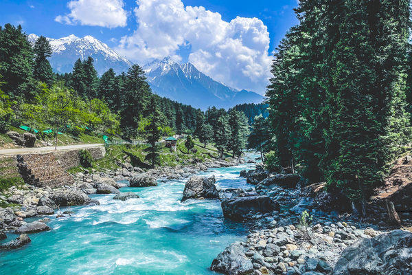 Scenic Kashmir Tour 07 Days/ 06...
